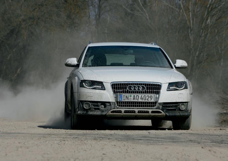  Audi A4 Allroad 3.0 TDI Quattro (B8, 8K) 2009 года  (фото 2 из 31)